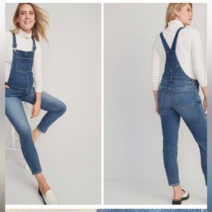 Old navy Maternity Jean Overalls Size 16